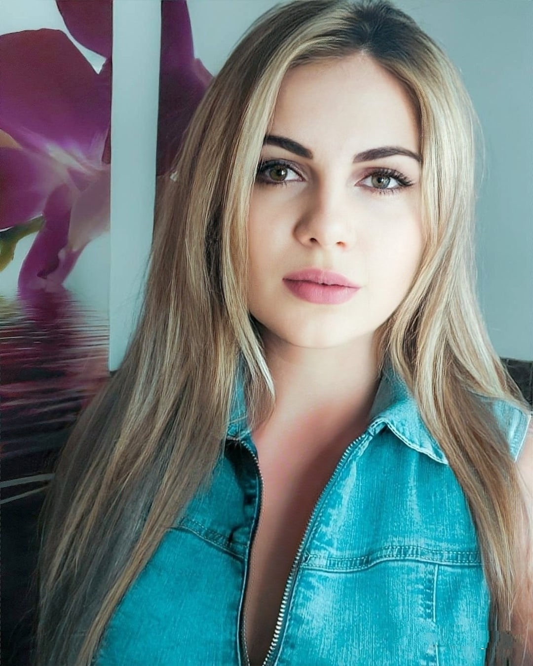 Hello! I want to fun together with you in New York. Just text me dear.